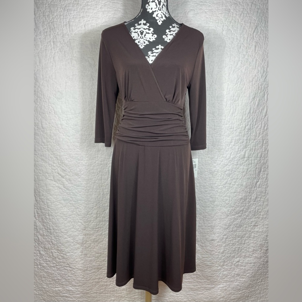 🔥NWT Connected Apparel Stretch Surplice Neck Ruched Waist Midi Brown Dress